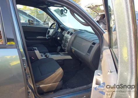 2010 Ford Escape Xlt from USA, damaged, VIN 1FMCU0DG8AKA05019